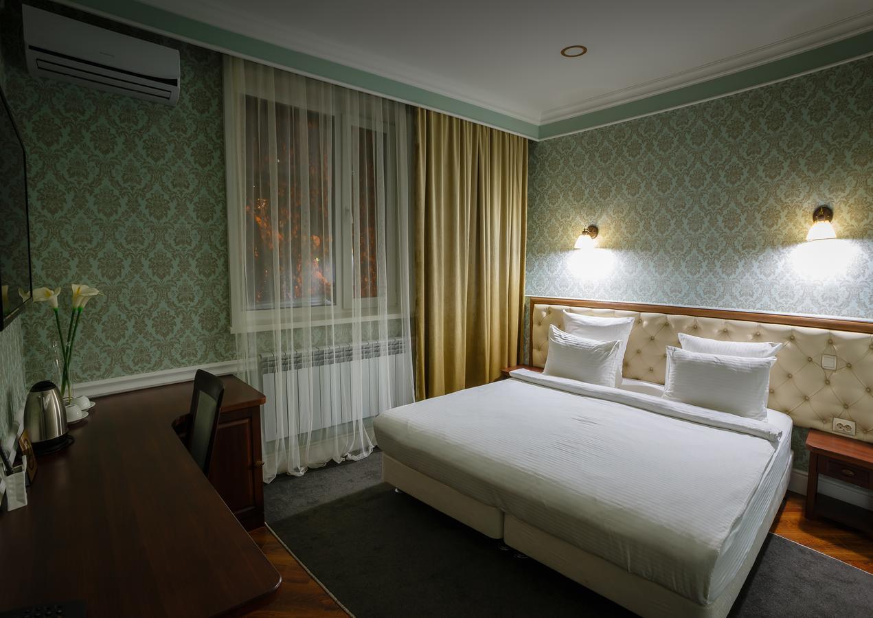 Brown Hotel Astana Extérieur photo