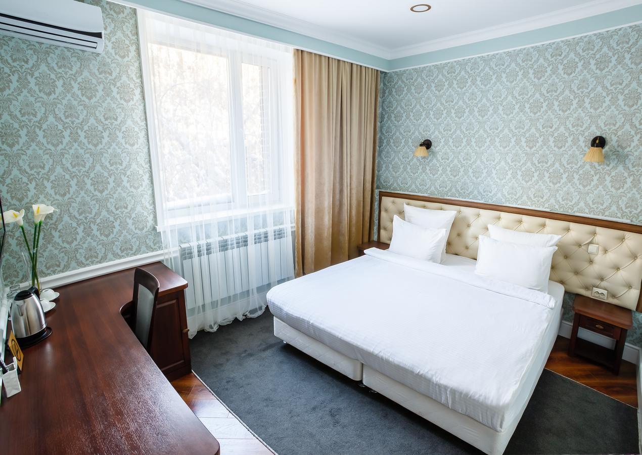 Brown Hotel Astana Extérieur photo