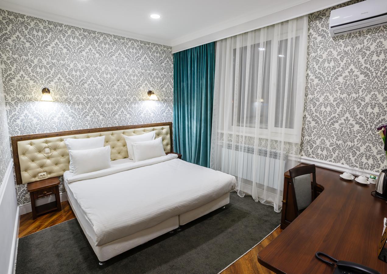 Brown Hotel Astana Extérieur photo