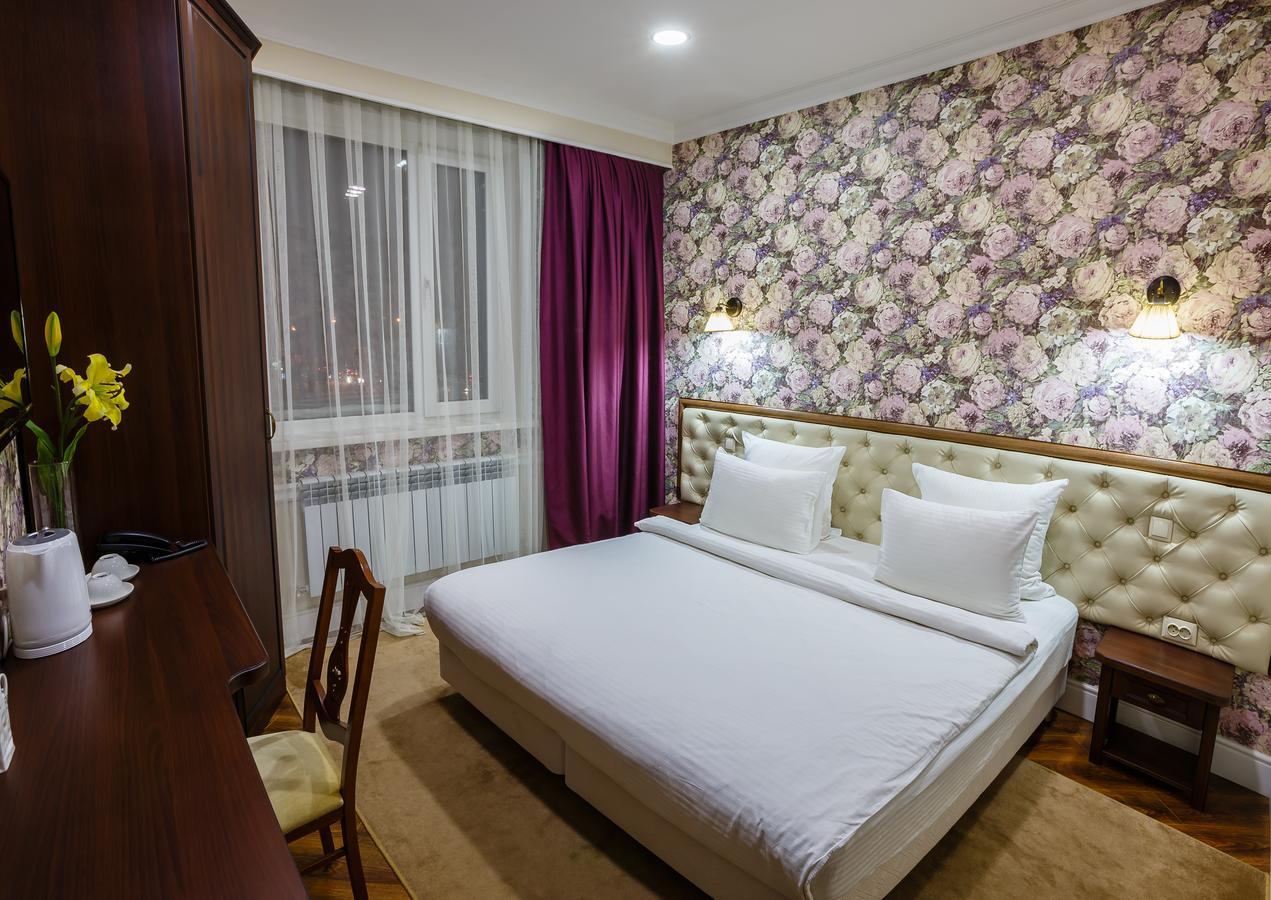 Brown Hotel Astana Extérieur photo