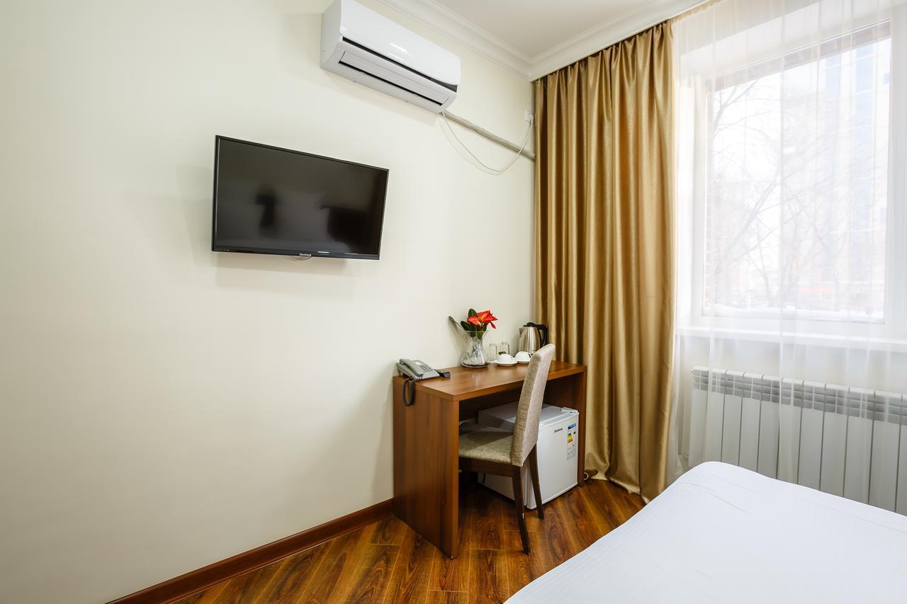 Brown Hotel Astana Extérieur photo